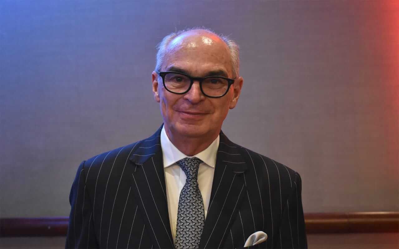 Dr. Martín Gustavo Ibarra.