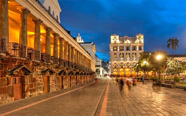 Quito: Esplendida, majestuosa, hist&oacute;rica y tur&iacute;sticamente &uacute;nica