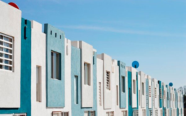 Ventas de viviendas en EEUU caen en abril por tercer mes consecutivo
