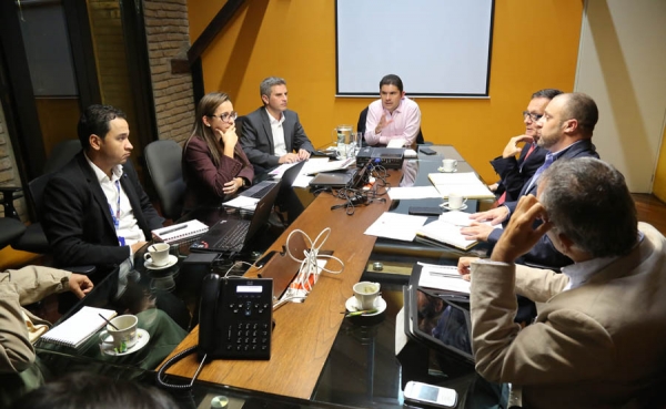 Industria del cemento gris crece por programas de vivienda: Henao