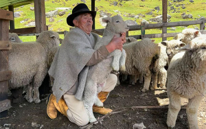 Hermes Carvajal, un abuelo criador de ovejas siempre aferrado al cordero de Dios