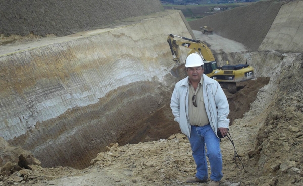 Colombia debe elegir a quienes promueven la agrominer&iacute;a: Su&aacute;rez Bernal