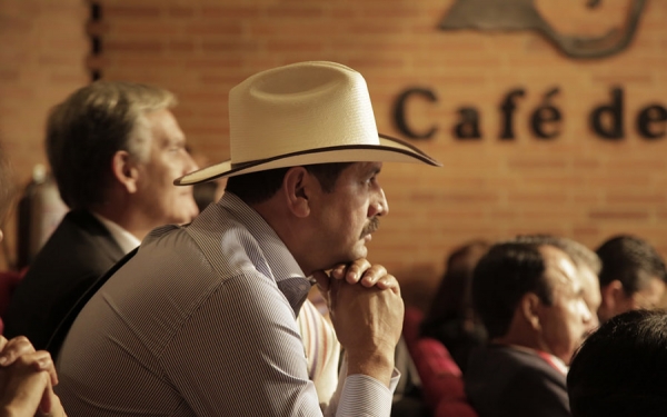 Recuperaci&oacute;n cafetera lleg&oacute; por inversi&oacute;n y trabajo conjunto