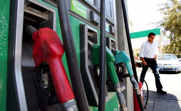 La gasolina es un 14 % m&aacute;s cara que a principios de a&ntilde;o y el di&eacute;sel, un 9 %