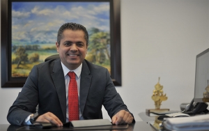 En Colombia el que no se asegura es porque no quiere