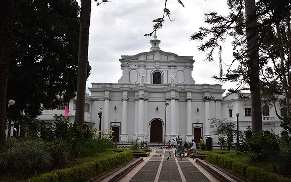 Bogot&aacute; y &ldquo;Ciudad Blanca&rdquo; retoman religiosamente las rutas con Easyfly