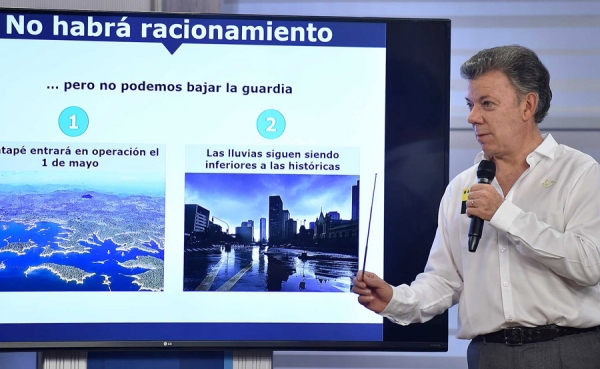 Presidente Santos confirma que no habr&aacute; racionamiento