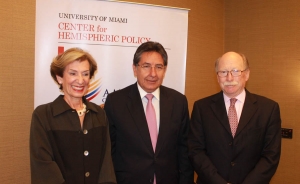 Baja en impuestos y buenos socios, la clave para el desarrollo de Colombia