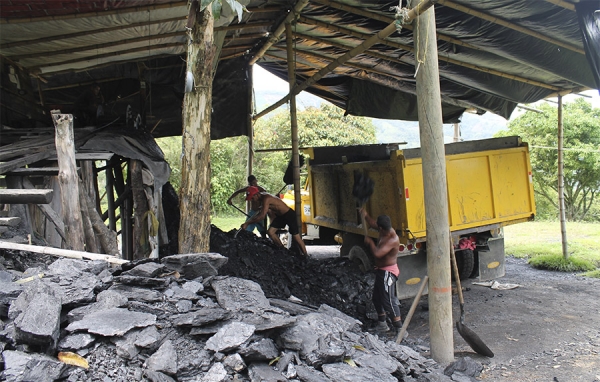 Miner&iacute;a de carb&oacute;n en Amag&aacute; estar&iacute;a en estado cr&iacute;tico dice Uniminuto