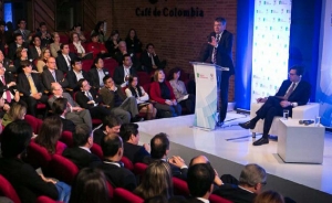 D&eacute;ficit de US$5.000 millones se puede superar con EE.UU: C&aacute;rdenas