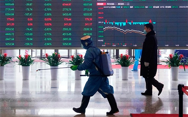 Revuelo en la bolsa de Shanghai por estr&eacute;s en mercado de cr&eacute;ditos