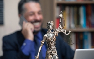 Demandan ley que debilit&oacute; el r&eacute;gimen de conflicto de inter&eacute;s en el Congreso