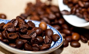 Hern&aacute;ndez anuncia di&aacute;logo con Santos para analizar baja del precio del caf&eacute;