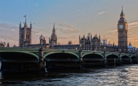 La econom&iacute;a global colapsar&aacute; si Londres deja de lavar dinero