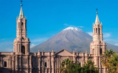 Arequipa, colonialmente espectacular, beata, enigm&aacute;tica y volc&aacute;nica