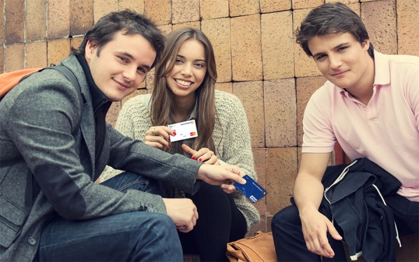 Financiar los estudios universitarios es viable, pero a tiempo