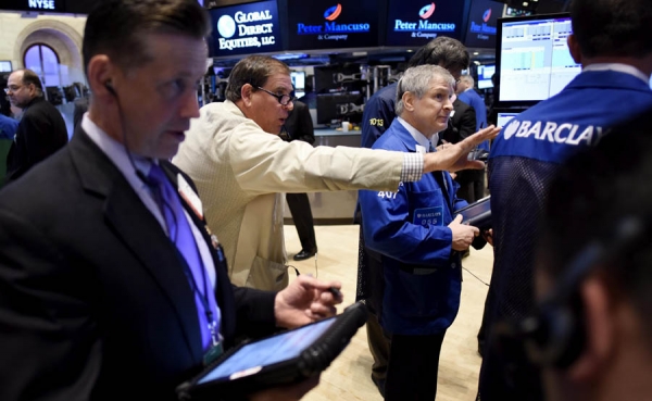 Wall Street ampl&iacute;a las p&eacute;rdidas y el Dow Jones cae un 0,72 % a media sesi&oacute;n
