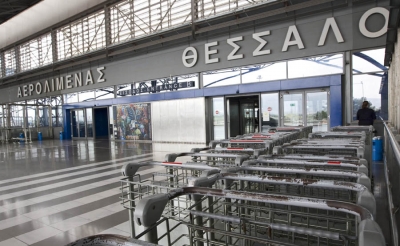 Fern&aacute;ndez: Tsipras se va pero Alemania se queda con 14 aeropuertos de Grecia