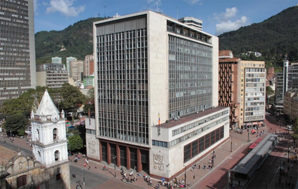 Banco Central mantiene tasas de inter&eacute;s en 4,25 por ciento