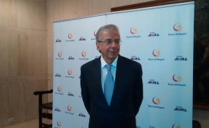 La devaluaci&oacute;n estimula la industria y mueve la econom&iacute;a: Figueroa