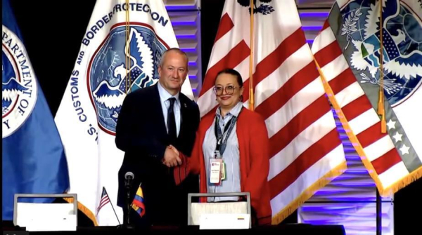 Colombia y EEUU rubricaron convenio para dinamizar comercio exterior