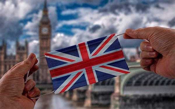 Refuerzan restricciones en Inglaterra tras detectarse otra cepa del covid-19