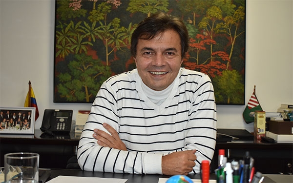 Roberto V&eacute;lez Vallejo, el nombre y los apellidos de la caficultura